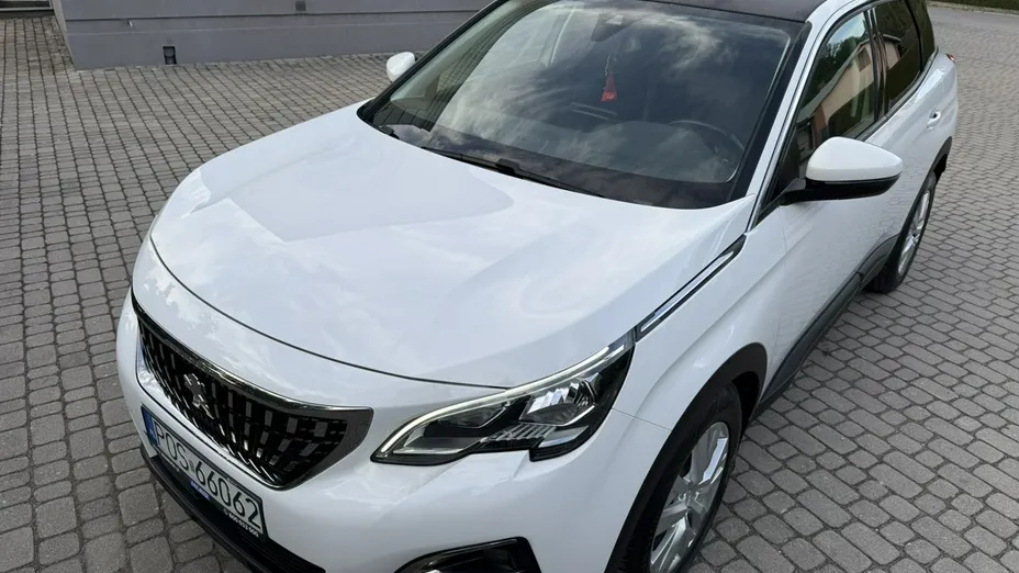 PEUGEOT 3008 -