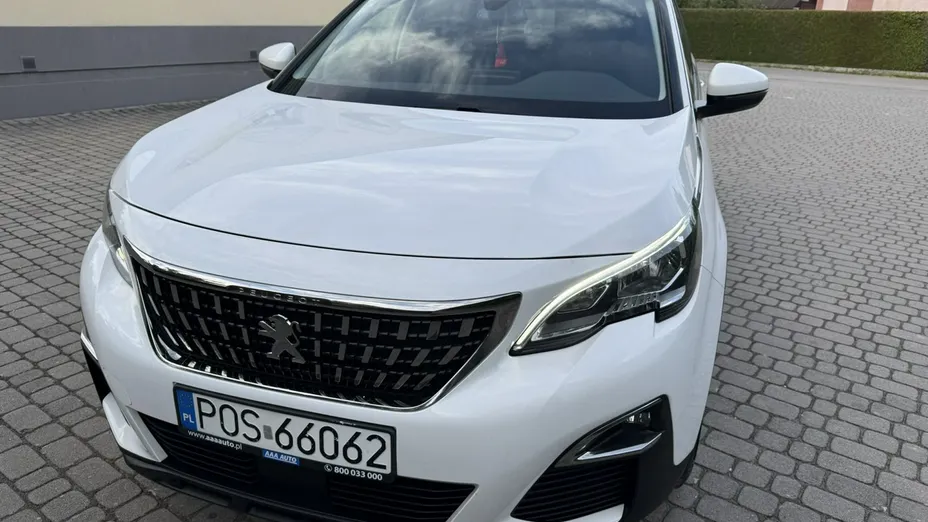 PEUGEOT 3008 -