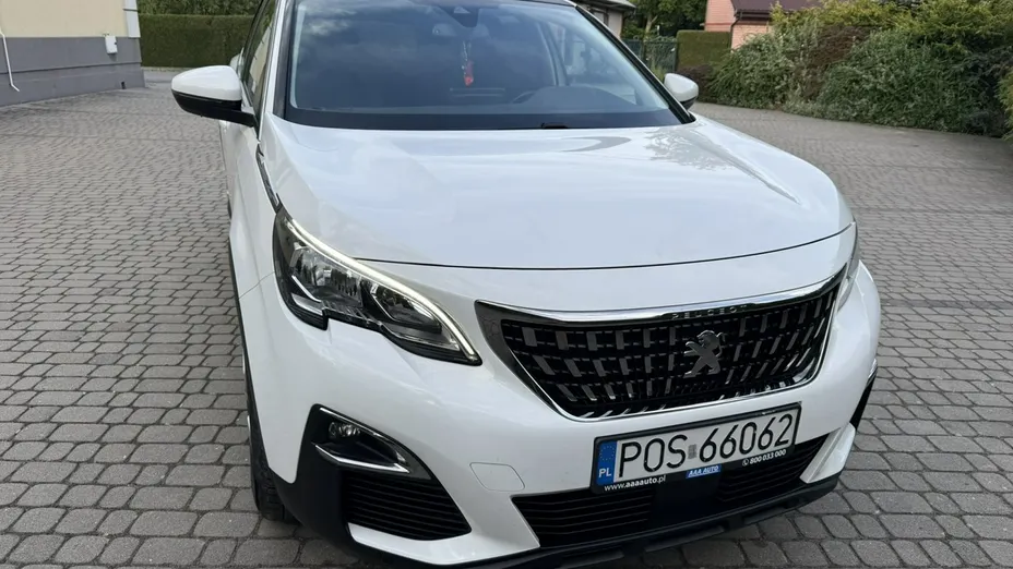 PEUGEOT 3008 -