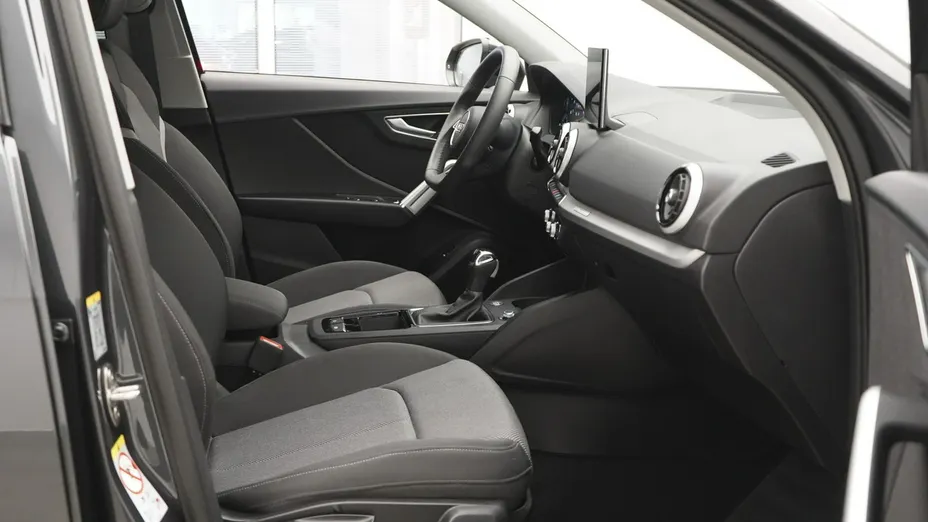 AUDI Q2 -
