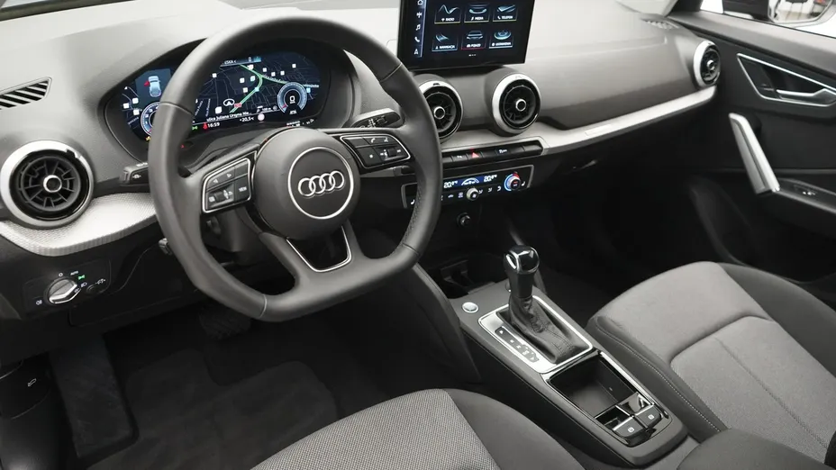AUDI Q2 -