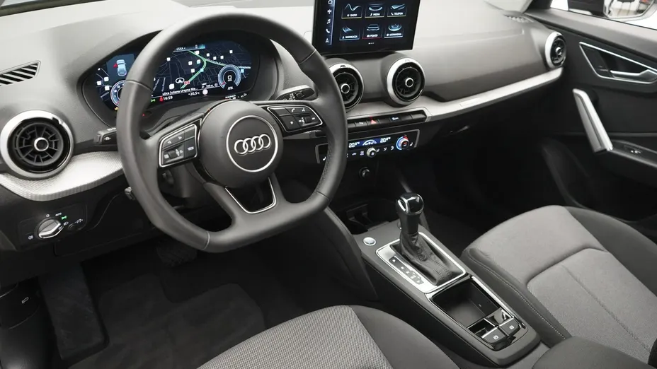 AUDI Q2 -