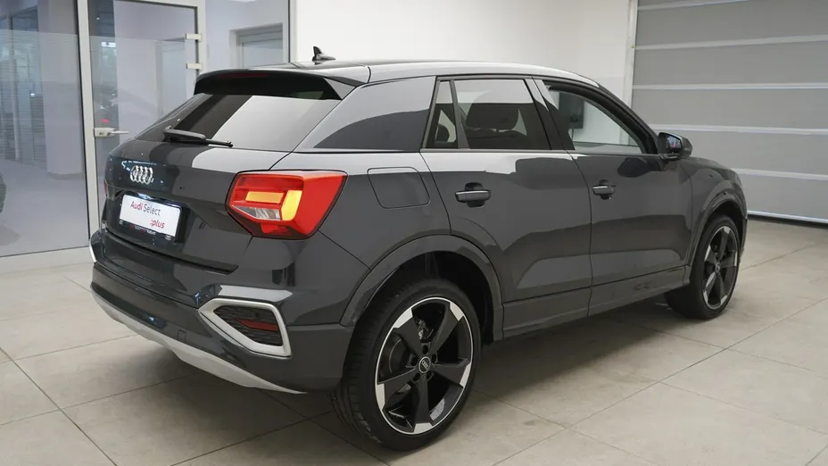 AUDI Q2 -