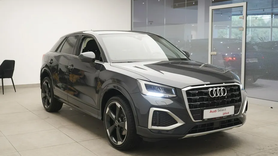 AUDI Q2 -