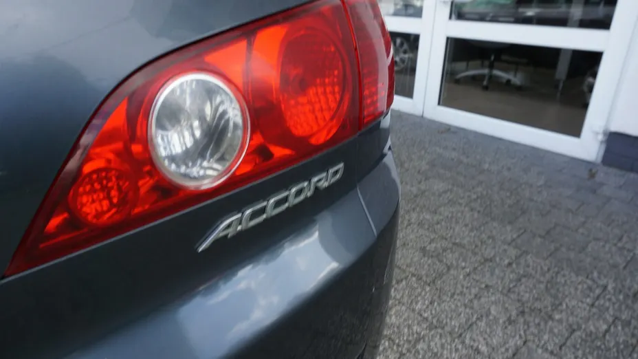 HONDA Accord -