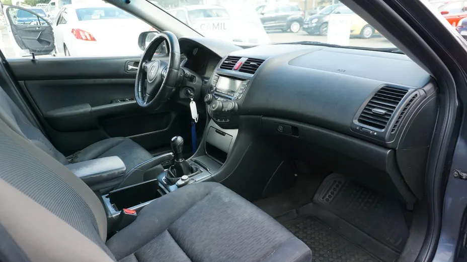 HONDA Accord -