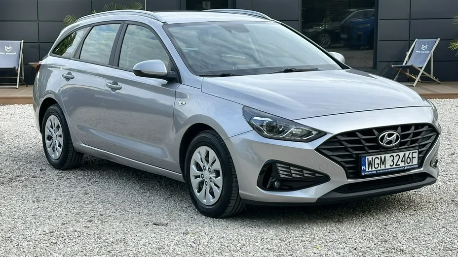HYUNDAI i30 -