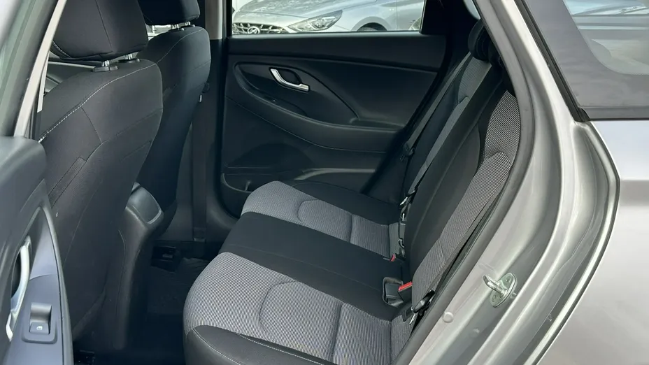 HYUNDAI i30 -
