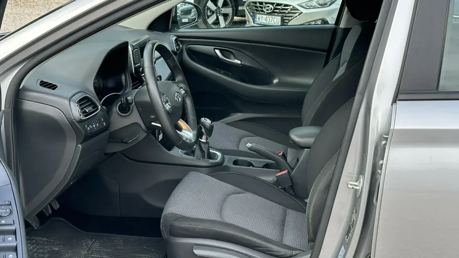 HYUNDAI i30 -