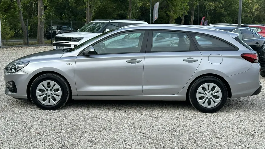 HYUNDAI i30 -