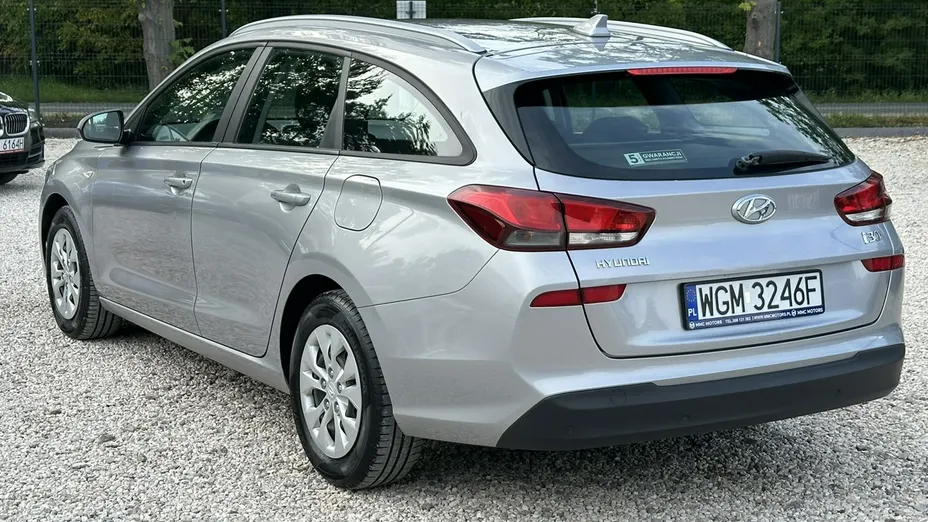 HYUNDAI i30 -