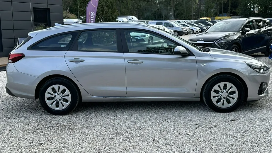 HYUNDAI i30 -
