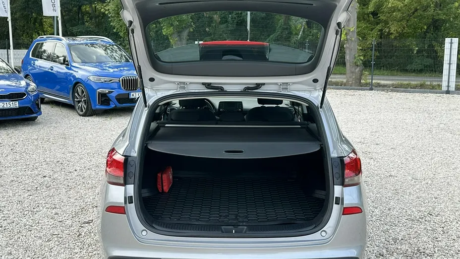 HYUNDAI i30 -