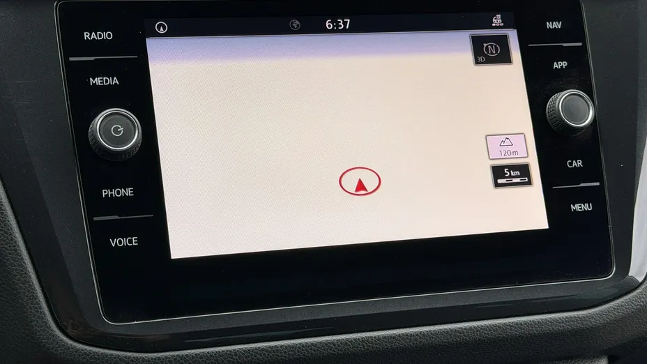 VOLKSWAGEN Tiguan -