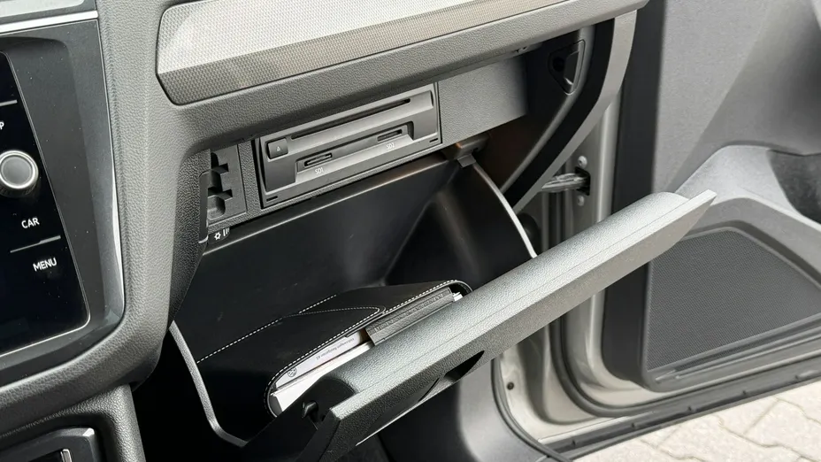 VOLKSWAGEN Tiguan -