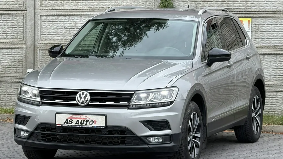 VOLKSWAGEN Tiguan -