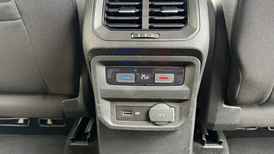 VOLKSWAGEN Tiguan -