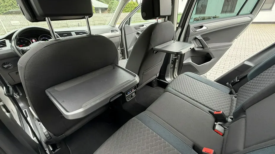 VOLKSWAGEN Tiguan -