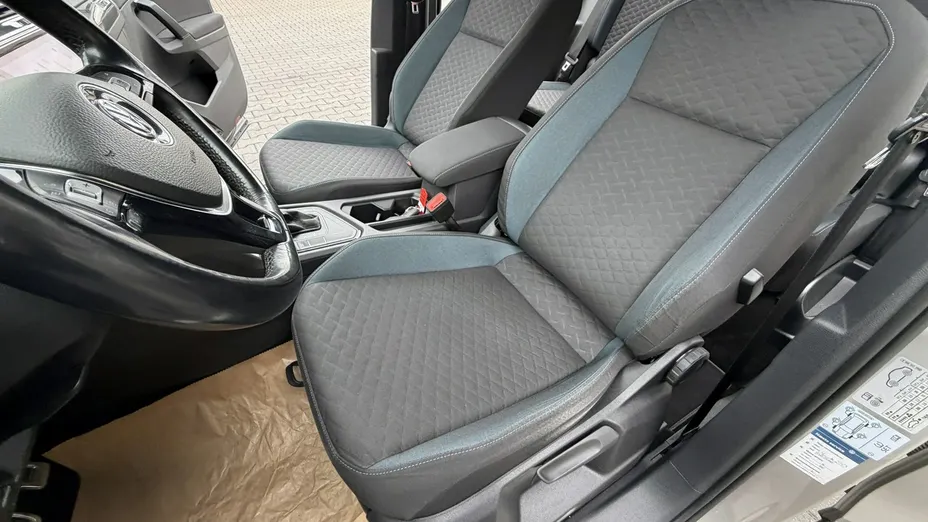 VOLKSWAGEN Tiguan -