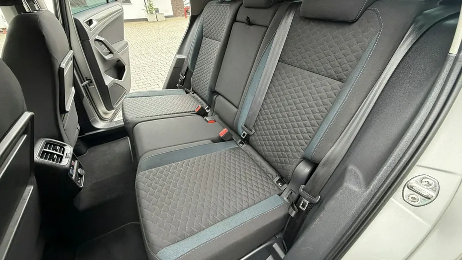 VOLKSWAGEN Tiguan -