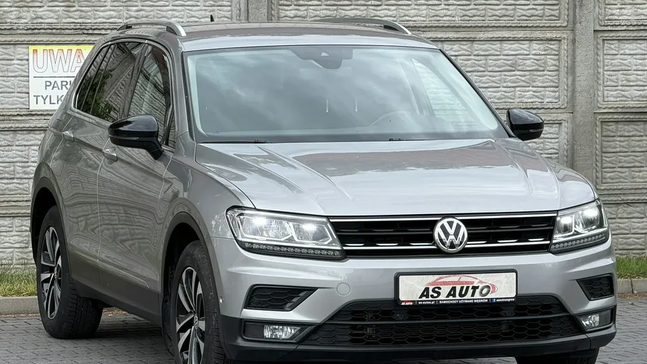 VOLKSWAGEN Tiguan -