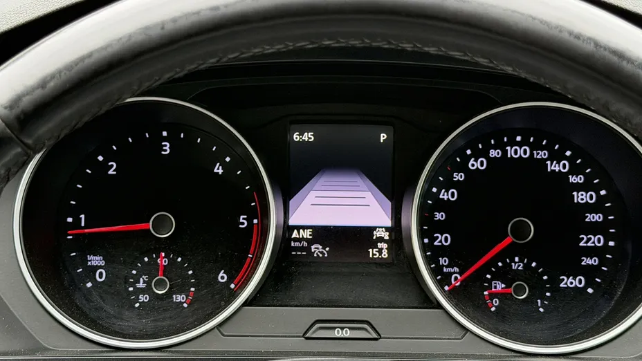 VOLKSWAGEN Tiguan -