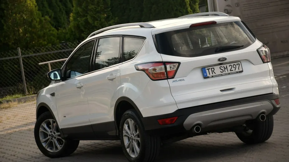 FORD Kuga -