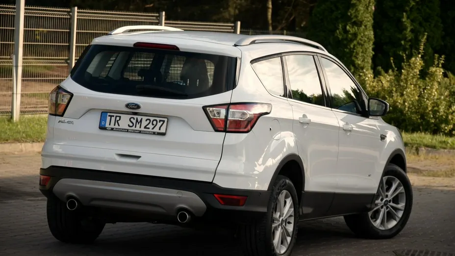 FORD Kuga -