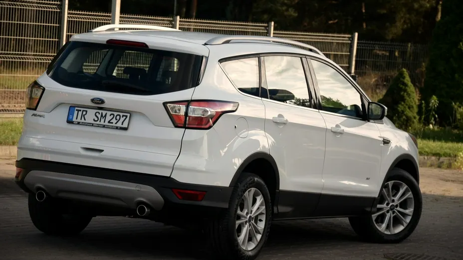 FORD Kuga -