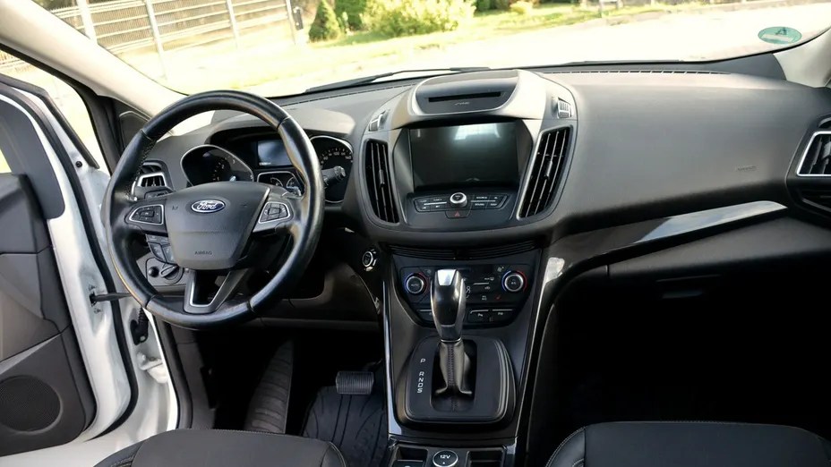 FORD Kuga -