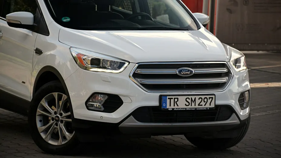 FORD Kuga -