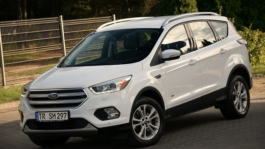 FORD Kuga -