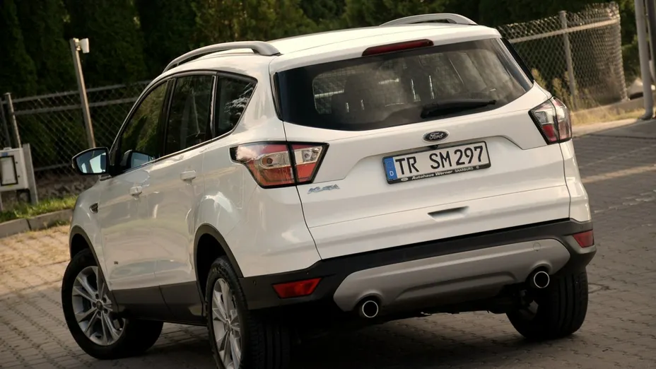 FORD Kuga -