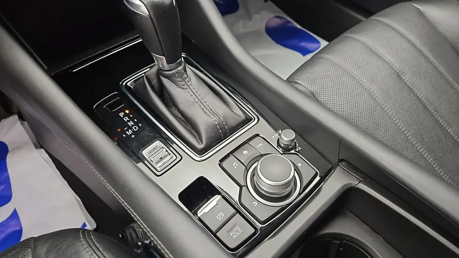 MAZDA 6 -