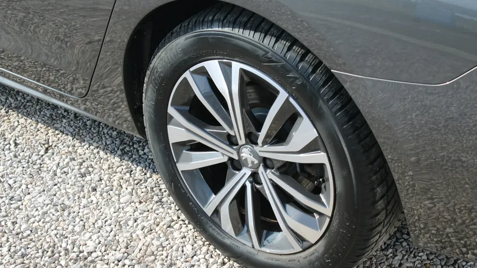 PEUGEOT 508 -