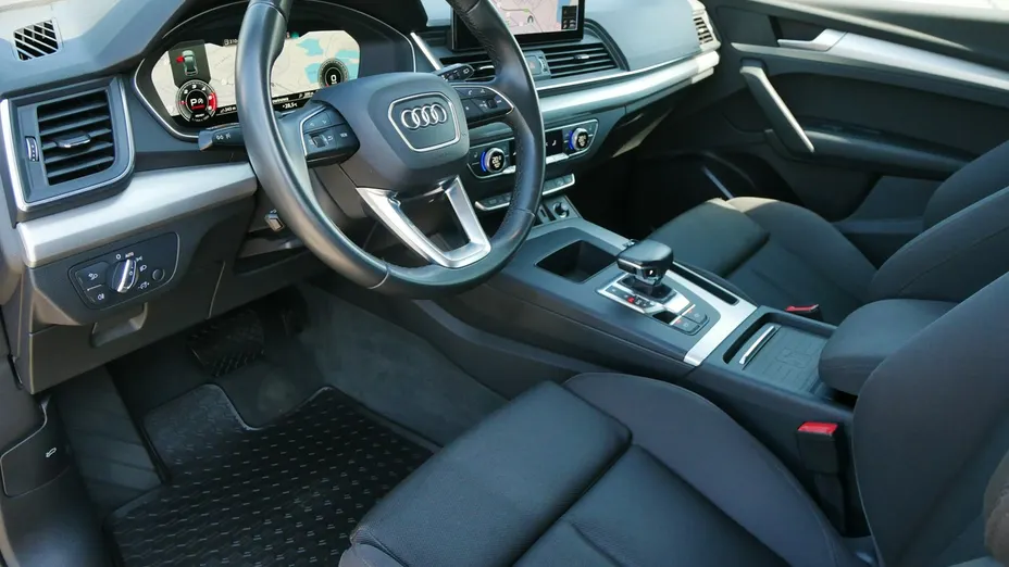 AUDI Q5 -