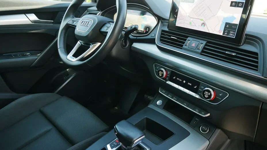 AUDI Q5 -