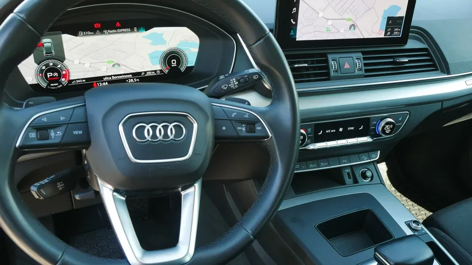 AUDI Q5 -
