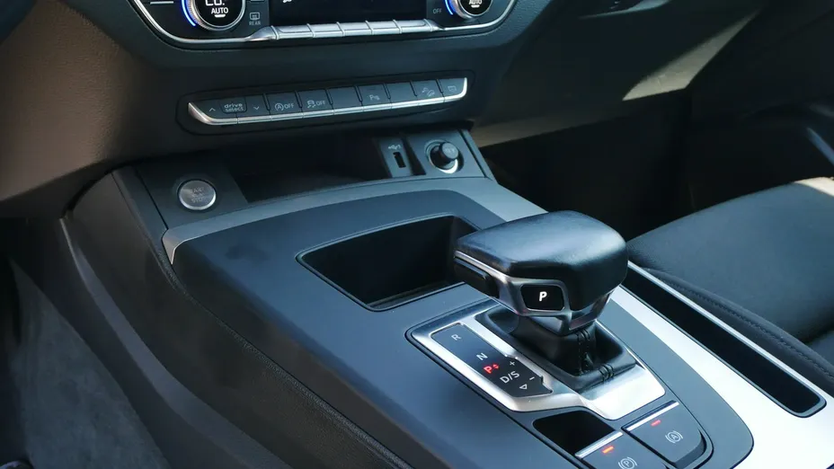 AUDI Q5 -