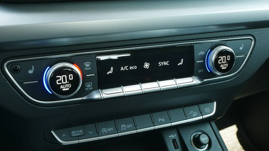 AUDI Q5 -