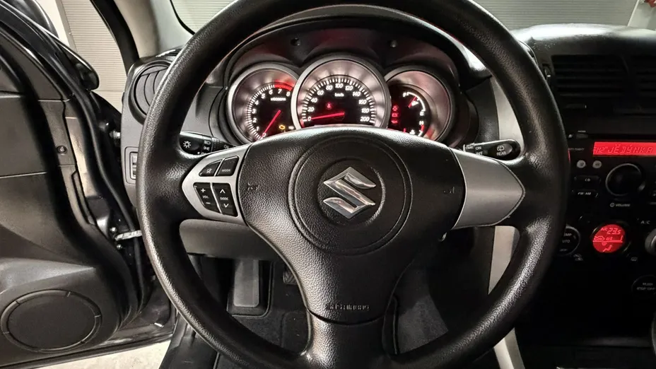 SUZUKI Grand Vitara -