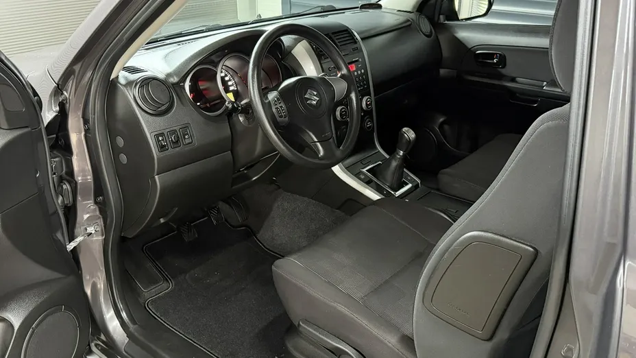 SUZUKI Grand Vitara -