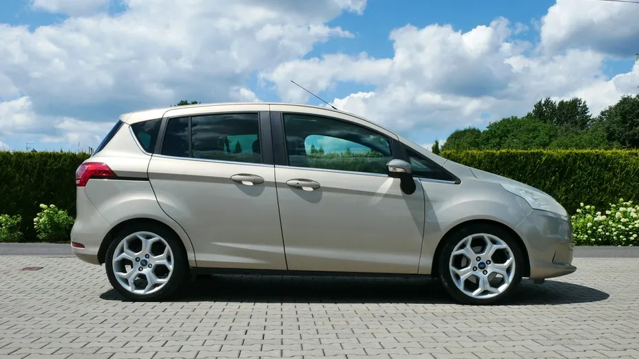 FORD B-MAX -