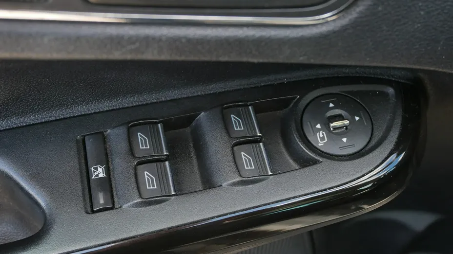 FORD B-MAX -