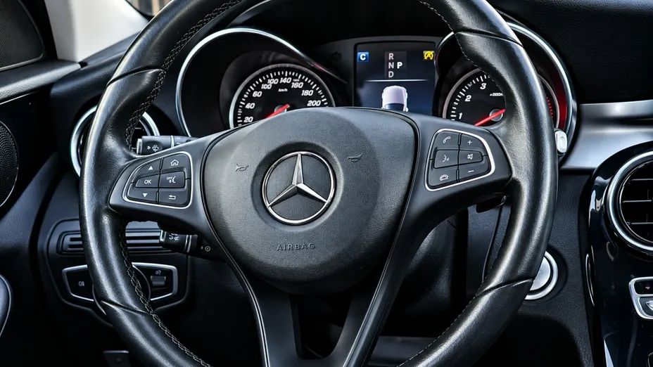 MERCEDES-BENZ C Klasa -