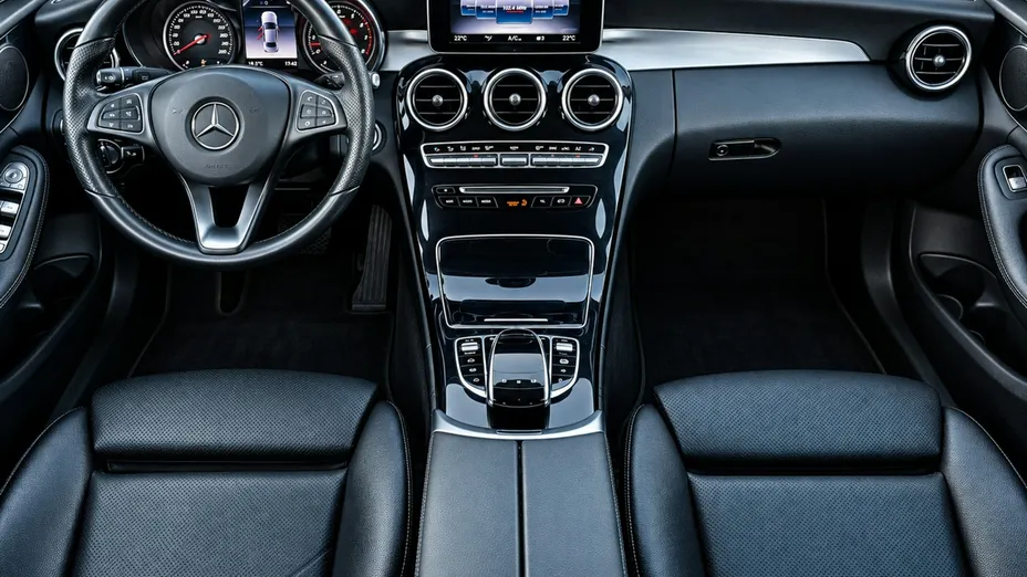 MERCEDES-BENZ C Klasa -