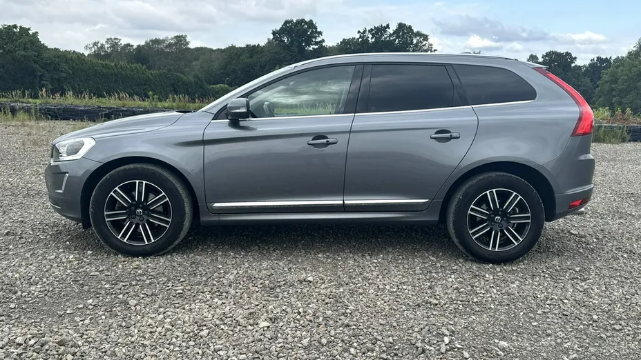 VOLVO XC60 -
