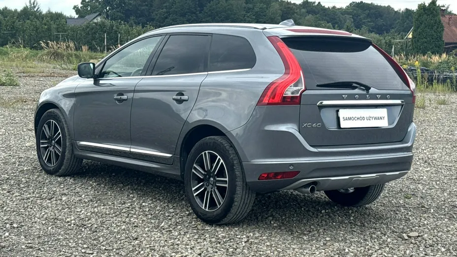 VOLVO XC60 -
