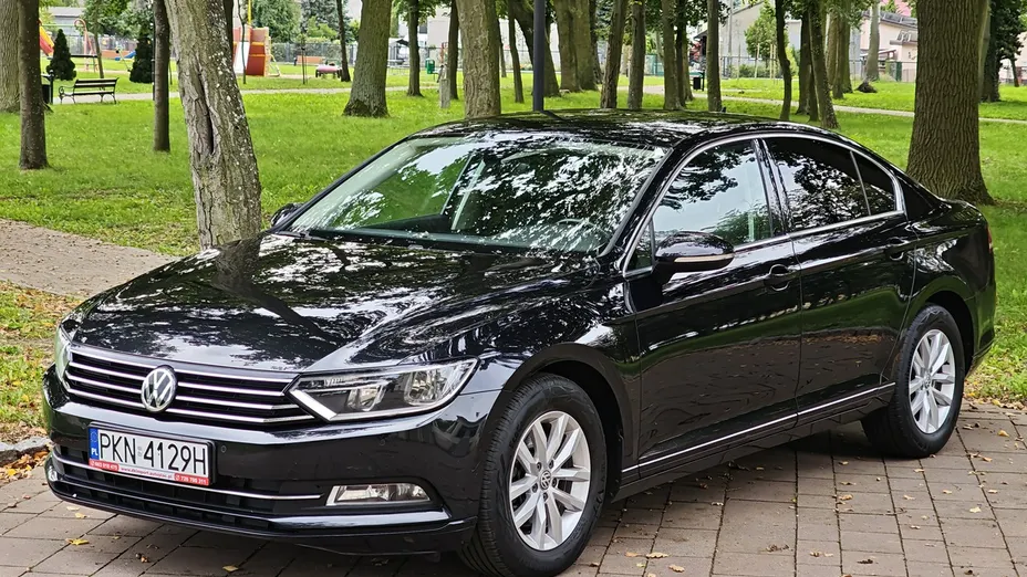 VOLKSWAGEN Passat -