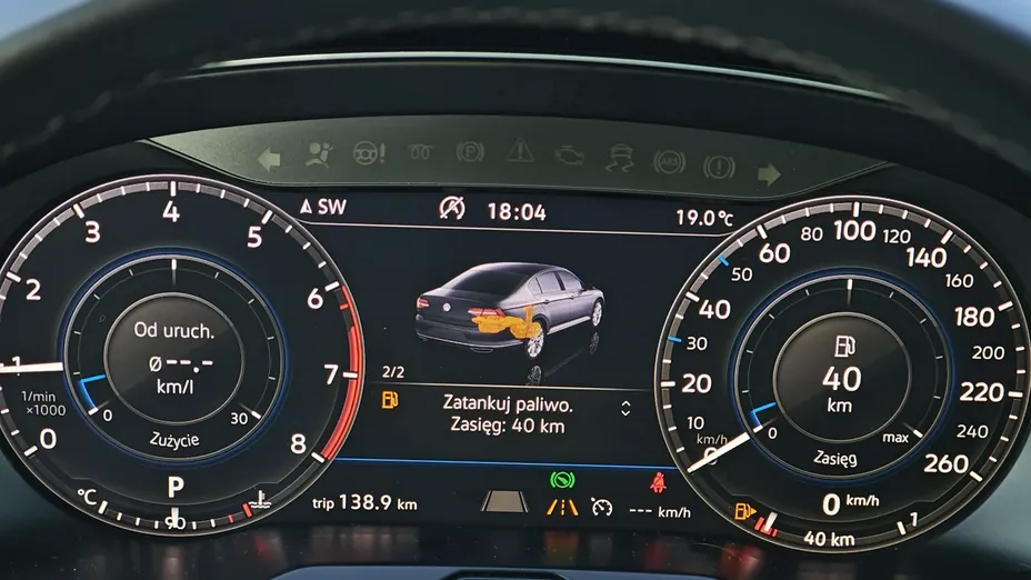 VOLKSWAGEN Passat -
